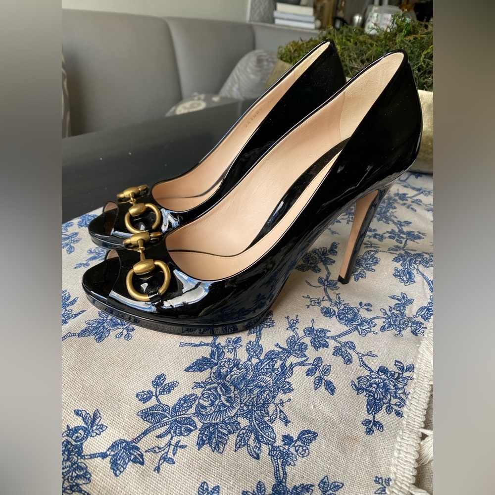 Gucci shoes